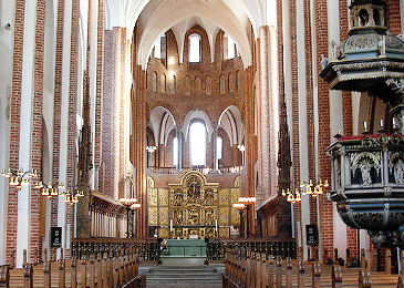 230514_Roskilde-Altar-Pulpit