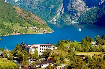 060814_Unioun_Hotel_Geiranger_Norway_Daily_Scandinavian