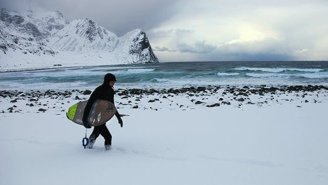 030315_Surfing_and_snow