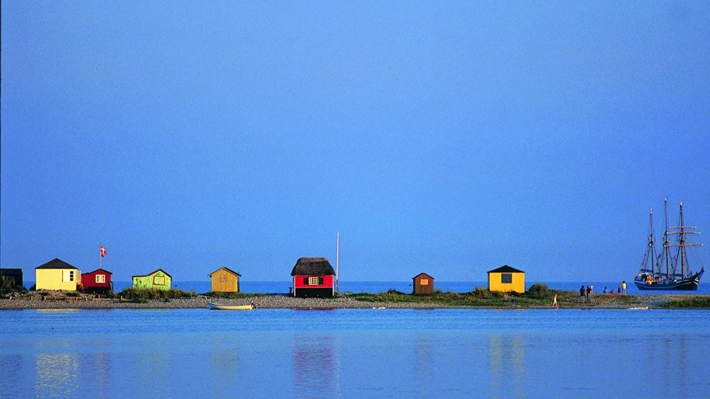 220515-bath-houses-at-Aero-denmark
