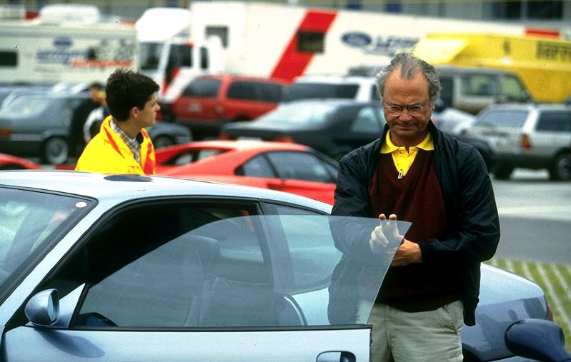 300915-king-carl-gustav-of-sweden-and-his-ferrari