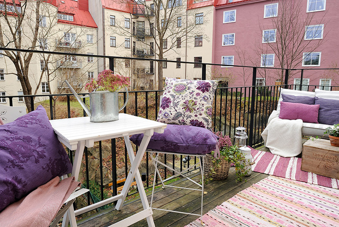 090316-gothenburg-appartment-balcony