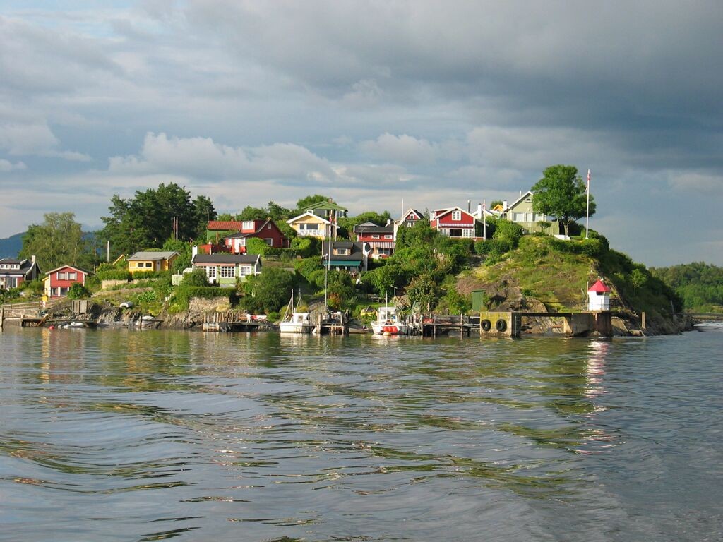 050716-oslo-fjord-cabins