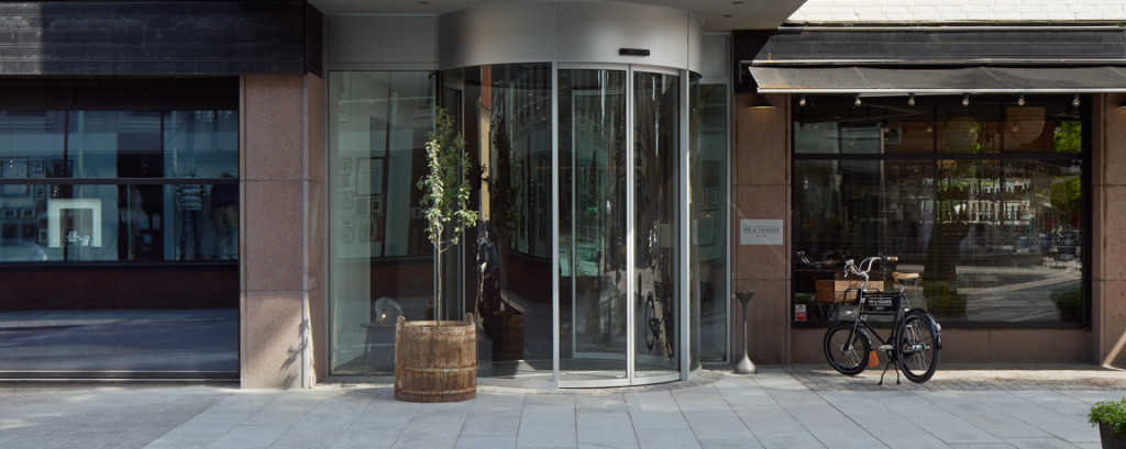 Entrance at PM and Friends