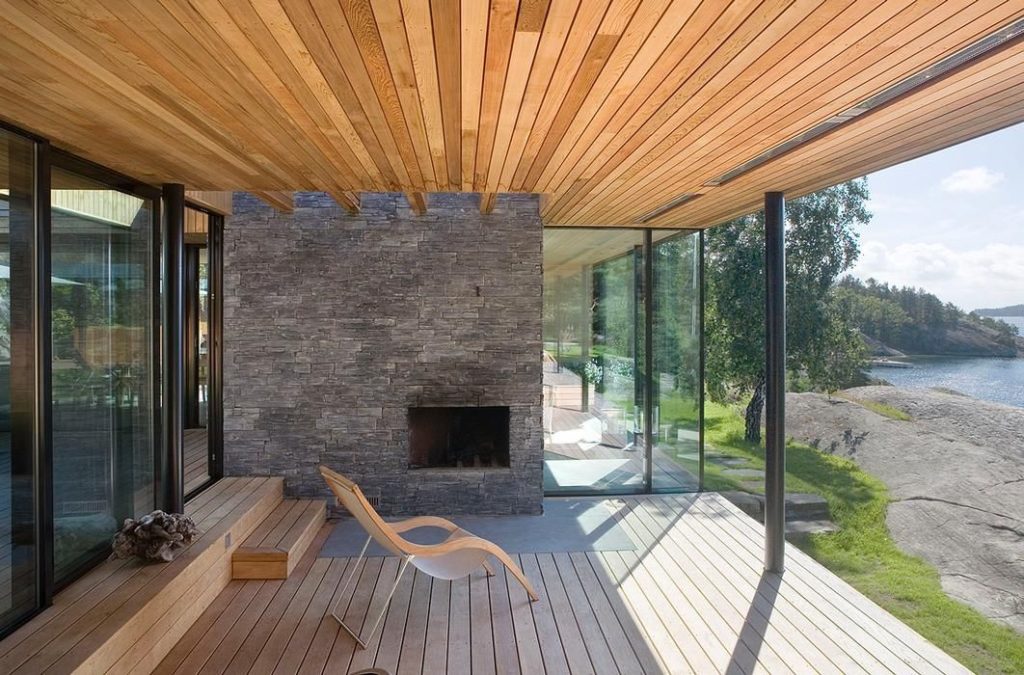 Norwegian Villas and Small Houses Built by the Sea