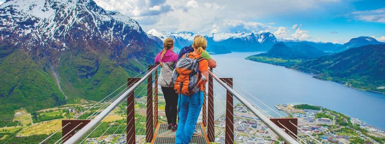 The 10 Most Popular Mountain Hiking Trails in Norway