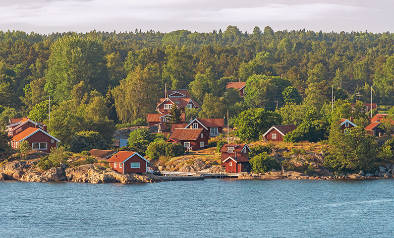 Steaming Out Among the Skerries in the Stockholm Archipelago
