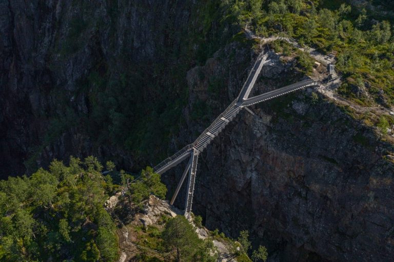 New Spectacular Step Bridge in Norway